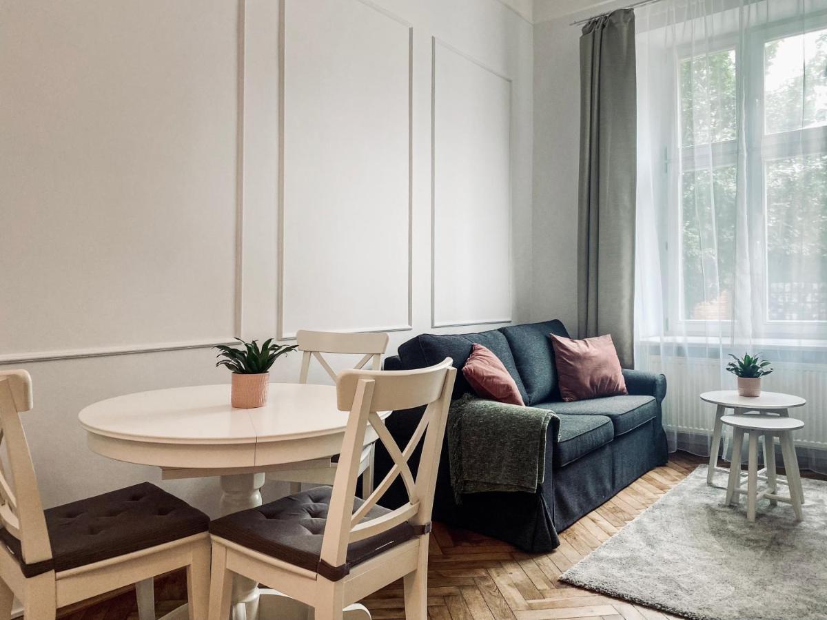 Beautiful Apartment With Two Rooms, Cracow Old Town Krakow Exterior photo